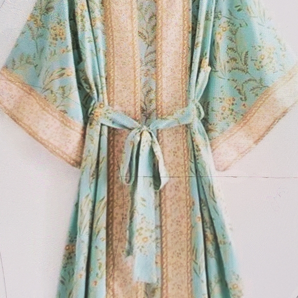 Womens Kimono - Picture 2 of 4